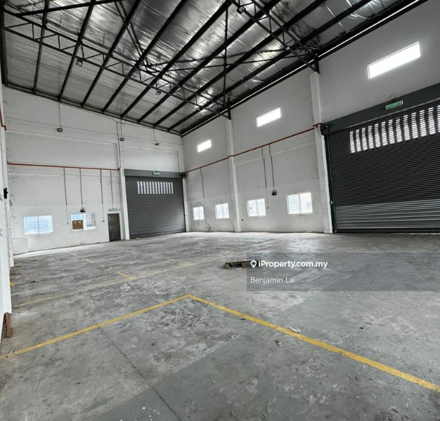 For Sale - Taman Perindustrian KIP 1.5 Storey Semi Detached Factory for Sale