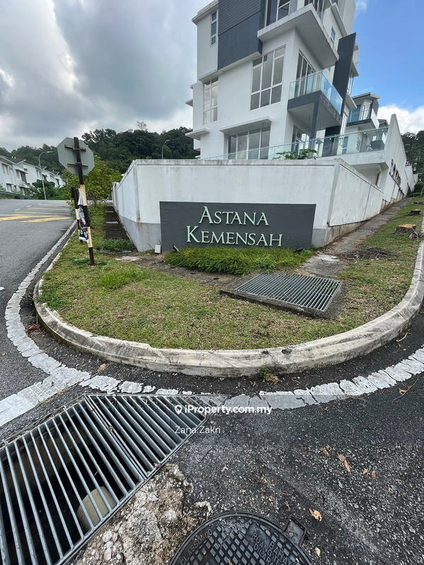 Rumah Teres 2.5-Tingkat untuk Dijual di Astana Kemensah, Ampang oleh Zana Zakri - iProperty.com.my