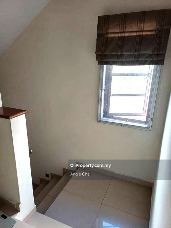 Townhouse for Sale in Sunway Damansara, Kota Damansara by Angie Chai - iProperty.com.my