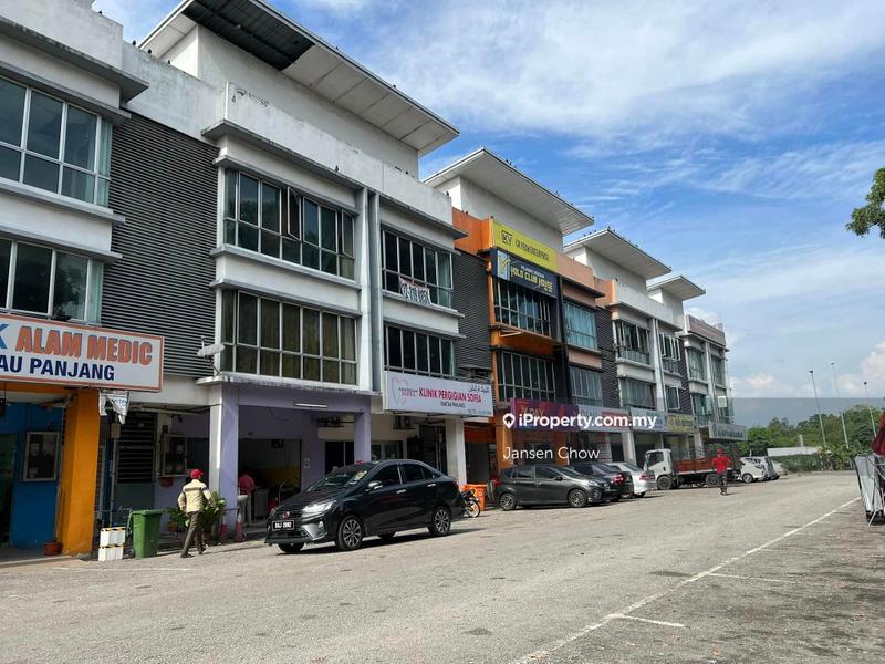 Kedai untuk Dijual di Klang, Jalan Kapar main road 3storey shoplot, Klang oleh Jansen Chow - iProperty.com.my