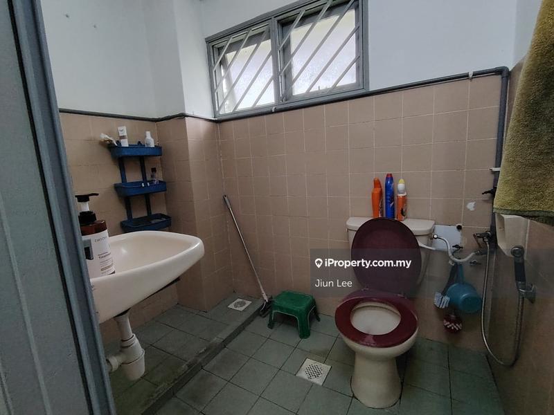 Condominium for Sale in Meadow Park 2 by Jiun Lee - iProperty.com.my