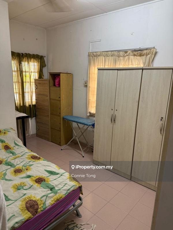 Rumah Teres 1.5-Tingkat untuk Dijual di Gated guarded Endlot 1.5 story house usj 3, Subang oleh Connie Tong - iProperty.com.my
