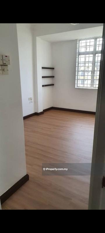 For Sale - Tiara Duta