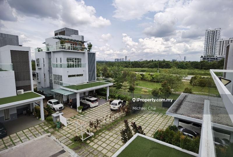 Bungalow House untuk Dijual di Jalan Villa 2/1, Lake Front Villa, Cyberjaya oleh Michael Chai - iProperty.com.my
