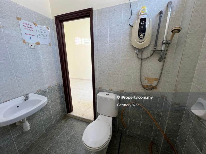 Rumah Berangkai 2 Tingkat untuk Dijual di Taman Angsa Mas, Durian Tunggal oleh Geoffery Wee - iProperty.com.my