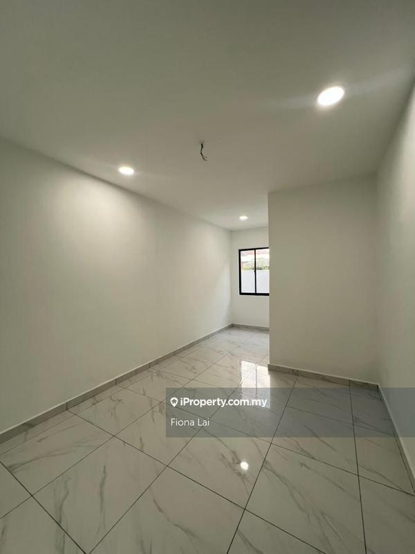 Bungalow House for Sale in Taman Kebun Teh, Johor Bahru by Fiona Lai - iProperty.com.my