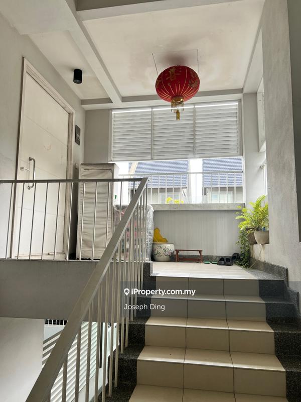 Townhouse for Sale in Bandar Putra Height, Subang Jaya by Joseph Ding - iProperty.com.my