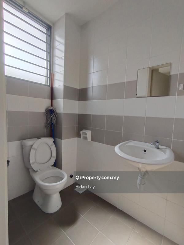 2-storey Terraced House for Sale in Taman Universiti Indah, Seri Kembangan by Aidan Lay - iProperty.com.my