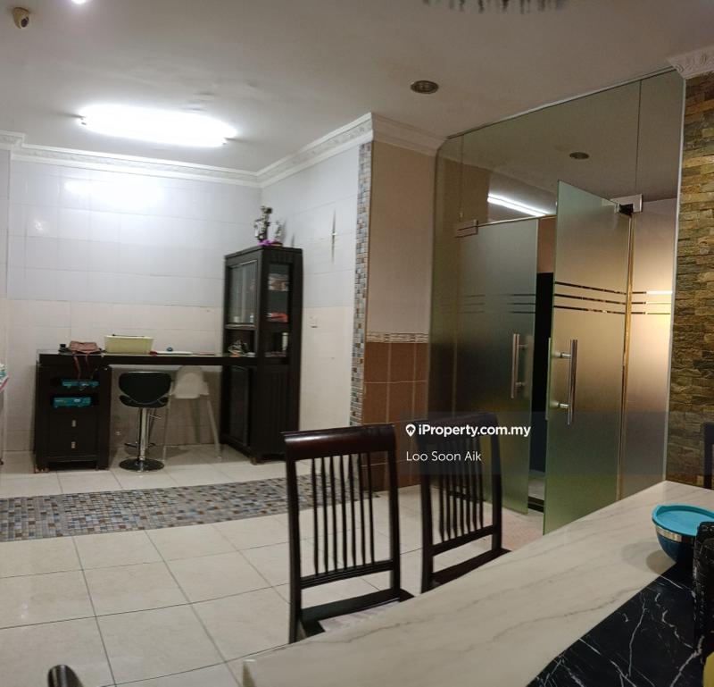 2.5-storey Terraced House for Sale in Taman Prima Tropika, Seri Kembangan by Loo Soon Aik - iProperty.com.my