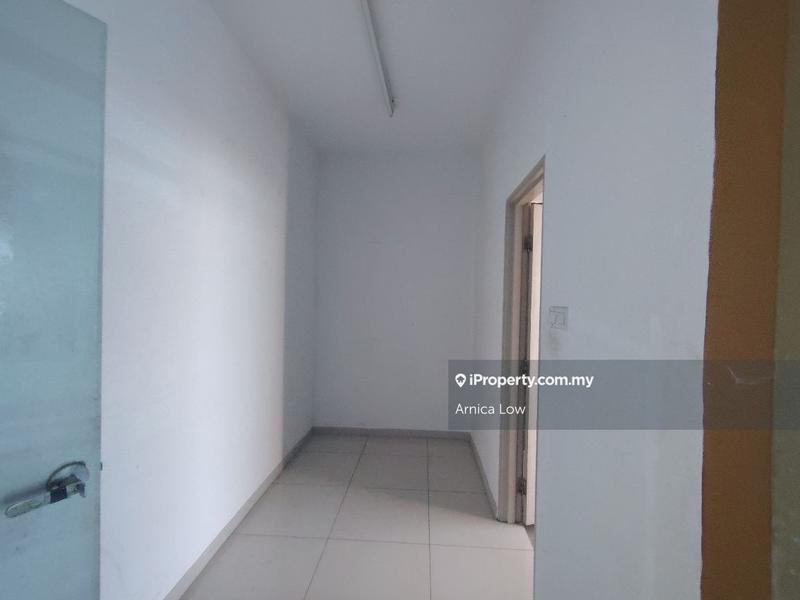 Rumah Berkembar untuk Dijual di Taman Equine, Seri Kembangan oleh Arnica Low - iProperty.com.my