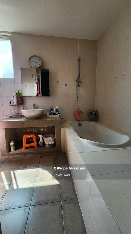 Kediaman Servis untuk Dijual di Subang Olives Residence oleh Joyce Wan - iProperty.com.my