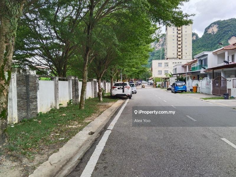 Rumah Berangkai 2 Tingkat untuk Dijual di Kampung Gombak Indah, Batu Caves oleh Alex Yoo - iProperty.com.my