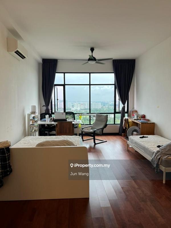 Kediaman Servis untuk Dijual di Molek Regency oleh Jun Wang - iProperty.com.my