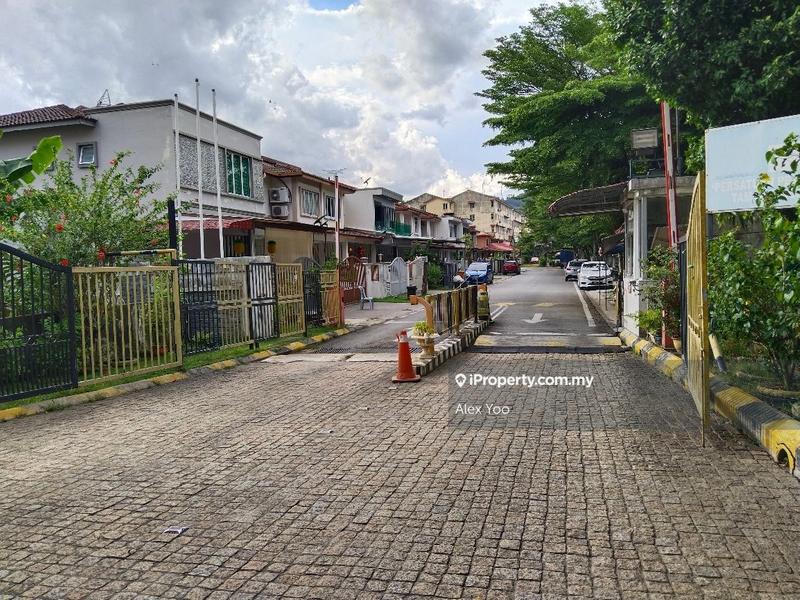 Rumah Berangkai 2 Tingkat untuk Dijual di Kampung Gombak Indah, Batu Caves oleh Alex Yoo - iProperty.com.my
