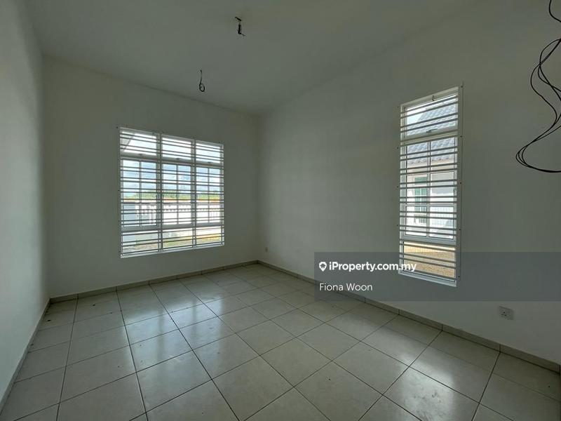 Bungalow House for Sale in Taman Anjung Gapam, Bemban by Fiona Woon - iProperty.com.my