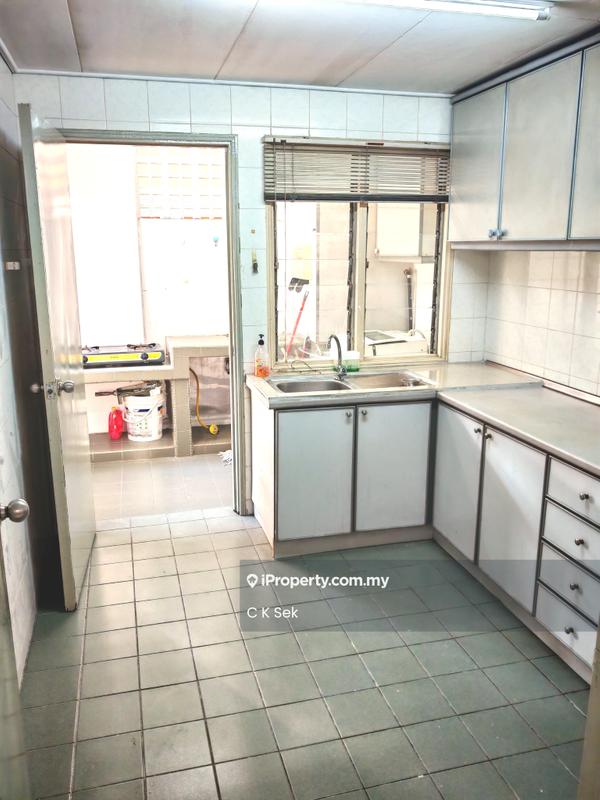 Condominium for Sale in Seri Hijauan by C K Sek - Kitchen - iProperty.com.my