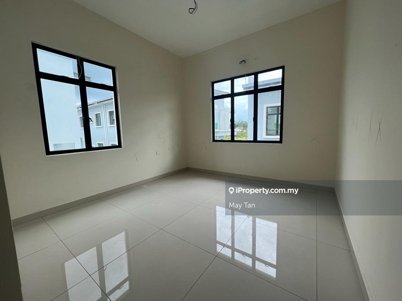 Rumah Berkembar untuk Dijual di Taman Setia Mutiara, Kluang oleh May Tan - iProperty.com.my