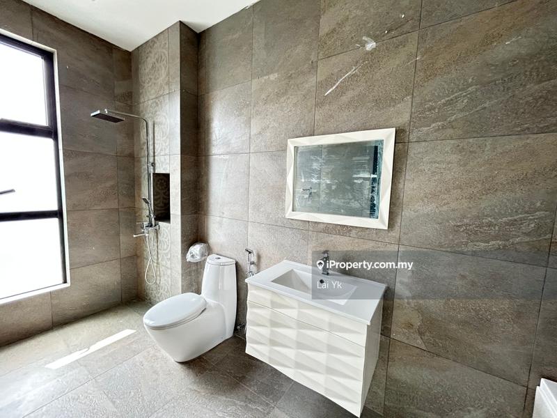 Bungalow House for Sale in Subang Heights, Subang Jaya by Lai Yk - iProperty.com.my