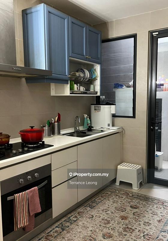Rumah Berangkai 3 Tingkat untuk Dijual di Serdang, Seri Kembangan oleh Terrance Leong - iProperty.com.my