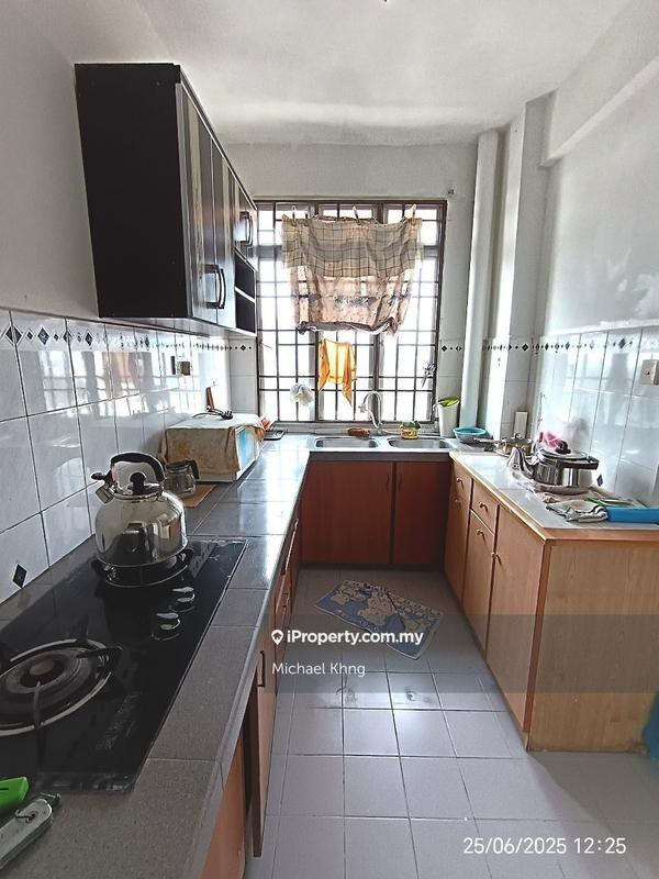 Kondominium untuk Dijual di Azuria Condominium oleh Michael Khng - iProperty.com.my