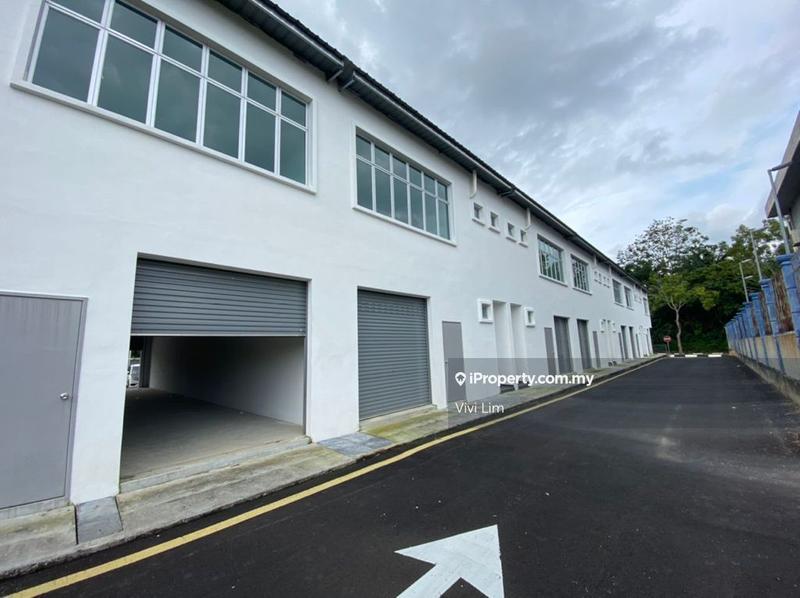 Shop / Office untuk Dijual di Taman Saujana, Kluang oleh Vivi Lim - iProperty.com.my