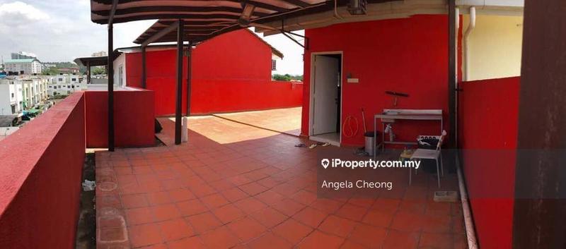 Townhouse for Sale in Kampung Sungai Kayu Ara, Petaling Jaya by Angela Cheong - iProperty.com.my