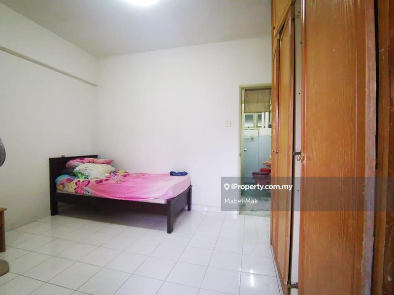 Condominium for Sale in Meadow Park 2 by Mabel Mak - iProperty.com.my