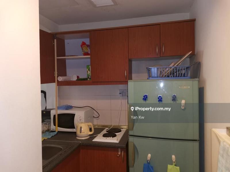 Service Residence for Sale in Dorchester by Yan Kw - iProperty.com.my