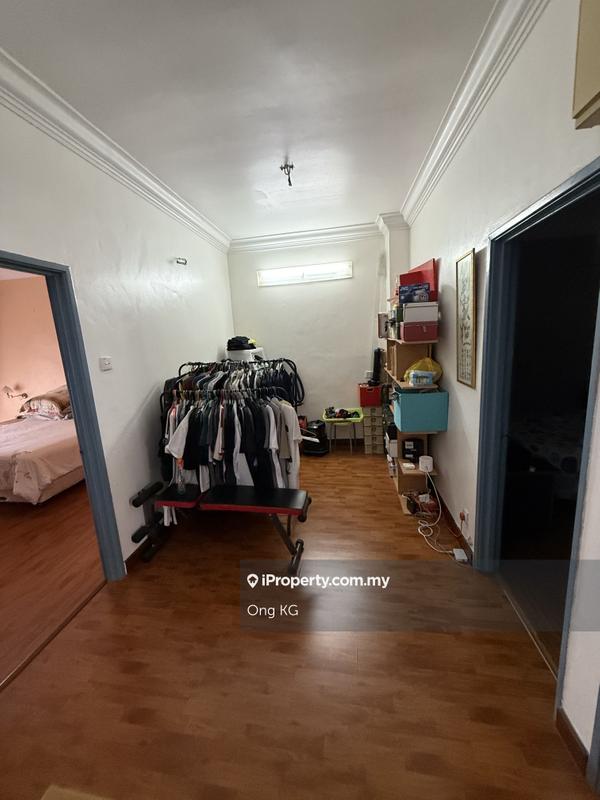 Rumah Teres 2.5-Tingkat untuk Dijual di BANDAR PUCHONG JAYA, Puchong oleh Ong KG - wide 1st floor landing - iProperty.com.my