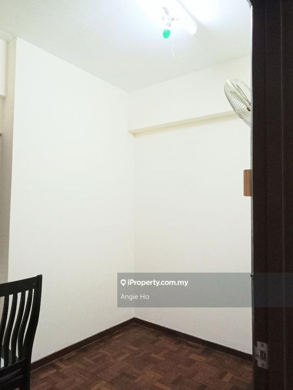 Condominium for Sale in Putra Court by Angie Ho - iProperty.com.my