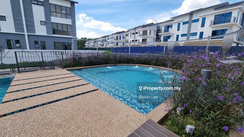 Rumah Berkembar untuk Dijual di Kwasa Damansara, Petaling Jaya oleh Kelvin Lee - iProperty.com.my