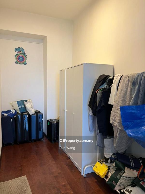 Kediaman Servis untuk Dijual di Molek Regency oleh Jun Wang - iProperty.com.my
