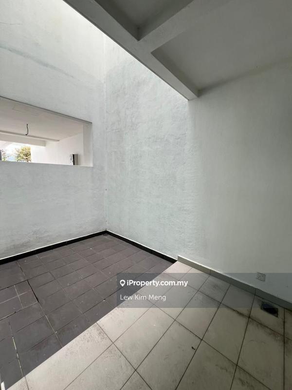 Rumah Berkembar untuk Dijual di e497w, Damansara Damai oleh Lew Kim Meng - iProperty.com.my