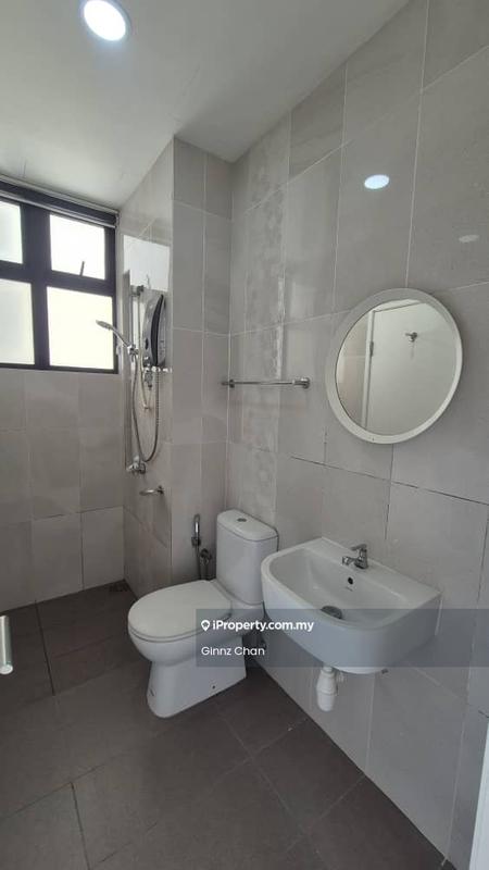 Residensi Servis untuk Disewa di J.Dupion Residence oleh Ginnz Chan - Bathroom - iProperty.com.my