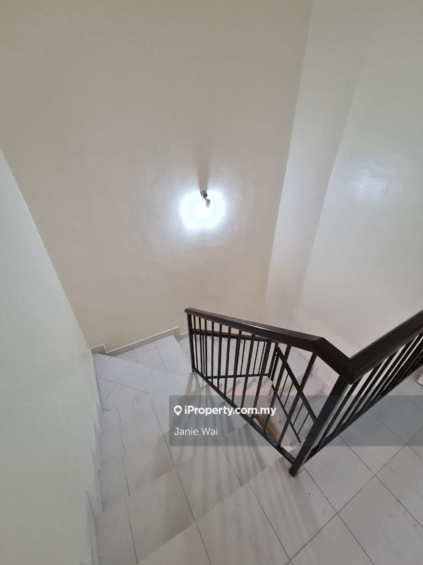 Rumah Berangkai 2 Tingkat untuk Disewa di Seri kembangan, Seri Kembangan oleh Janie Wai - iProperty.com.my