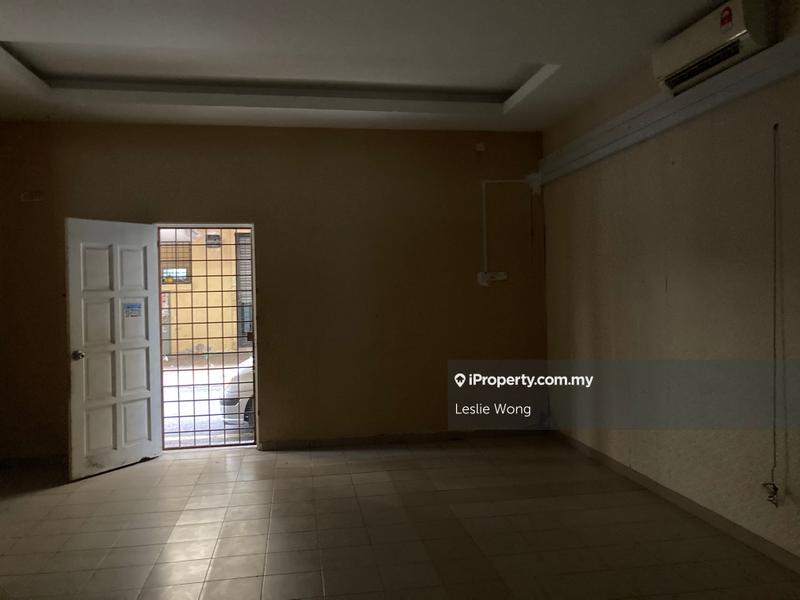 Shop / Office untuk Dijual di Kelana Jaya, Petaling Jaya oleh Leslie Wong - iProperty.com.my