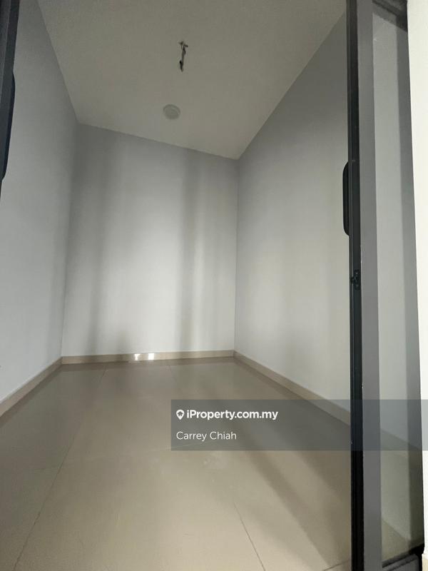 Rumah Berkembar untuk Dijual di Lake Side Residence Puchong, Puchong oleh Carrey Chiah - iProperty.com.my
