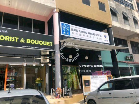 Shop for Sale in Bandar Country Homes, Rawang by Steve Yong - iProperty.com.my