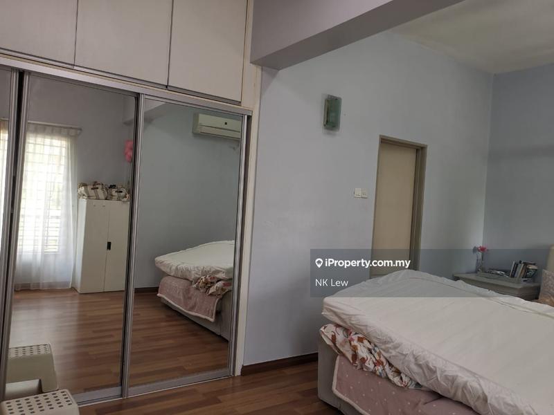 Kondominium untuk Dijual di Bayan Villa, Seri Kembangan oleh NK Lew - iProperty.com.my