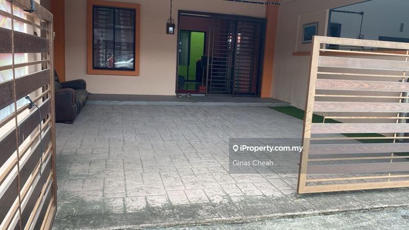 Rumah Berangkai 1 Tingkat untuk Dijual di Parit Raja, Sri Gading oleh Ginas Cheah - iProperty.com.my