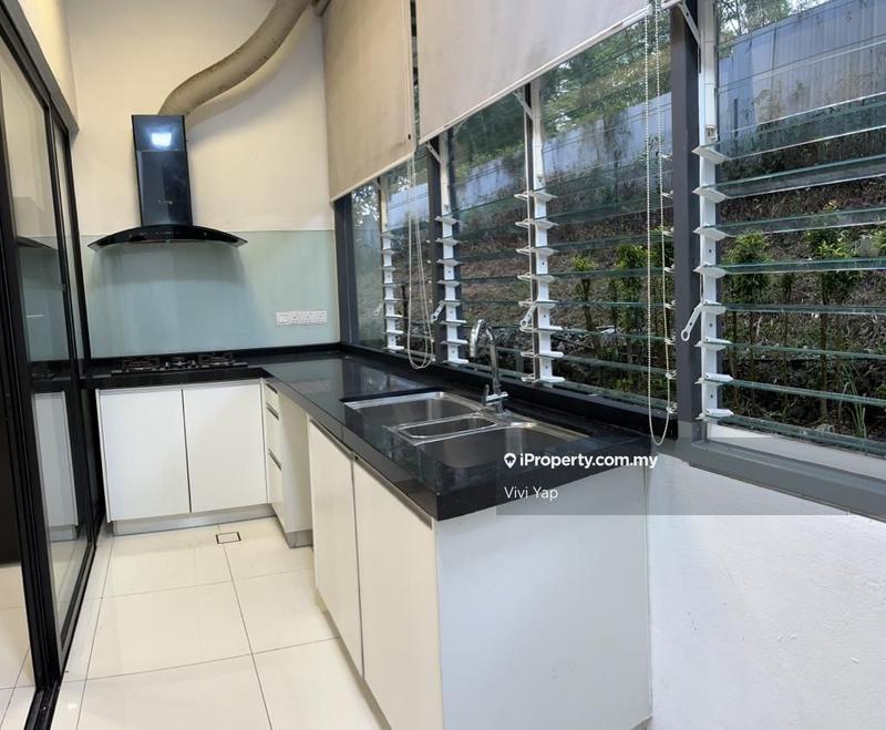 Rumah Teres 3-Tingkat untuk Dijual di Bluconstellation, Luxury Eco Living, Ready Move-In, Seri Kembangan oleh Vivi Yap - iProperty.com.my