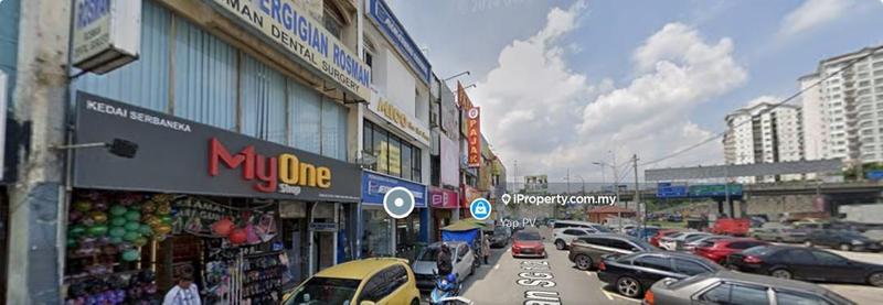 For Rent - [Facing Main Road] Taman Sri Gombak, Batu Caves