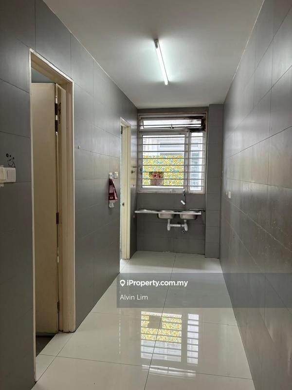 Rumah Berangkai 2 Tingkat untuk Dijual di Lestari Putra, Seri Kembangan oleh Alvin Lim - iProperty.com.my