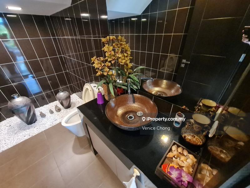 Bungalow House for Sale in Bukit Gita Bayu, Seri Kembangan by Venice Chong - iProperty.com.my