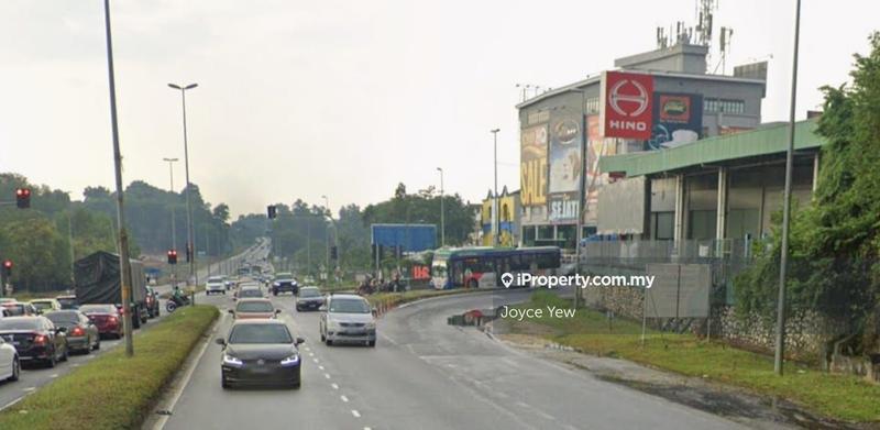 For Rent - 2 storey Car Showroom to let