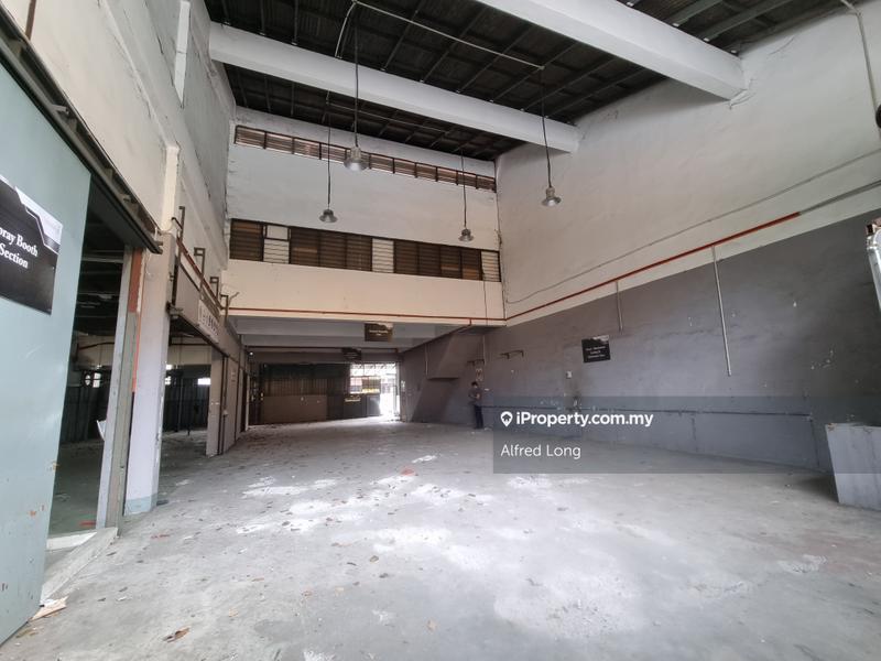 For Rent - 1.5sty Link Factory Corner Bukit serdang Raya,Seri Kembangan