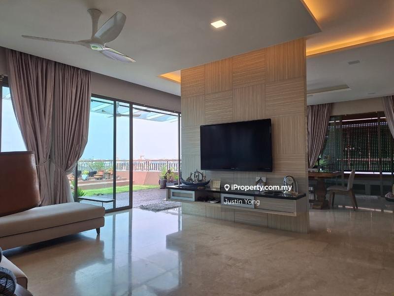 For Sale - Ara Hill Condominium