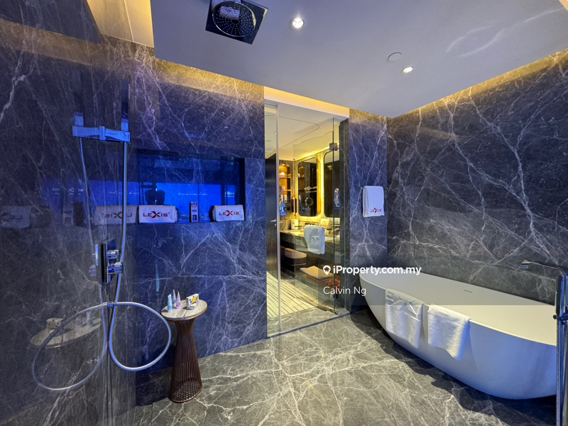 For Sale - Royal Lexis