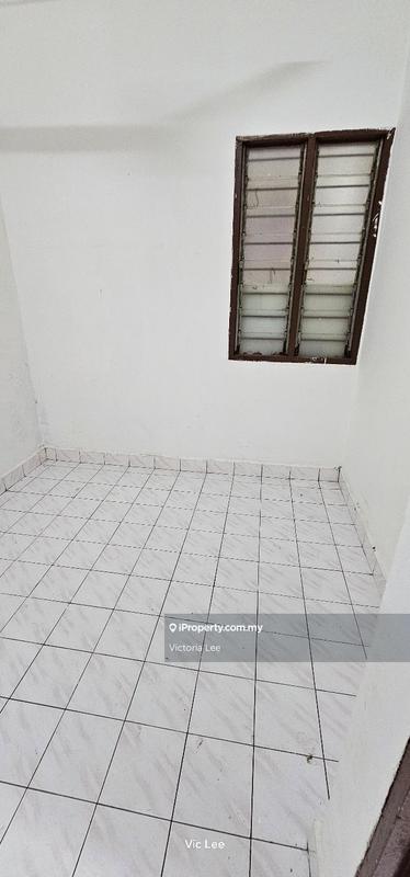 For Sale - Flat Dahlia