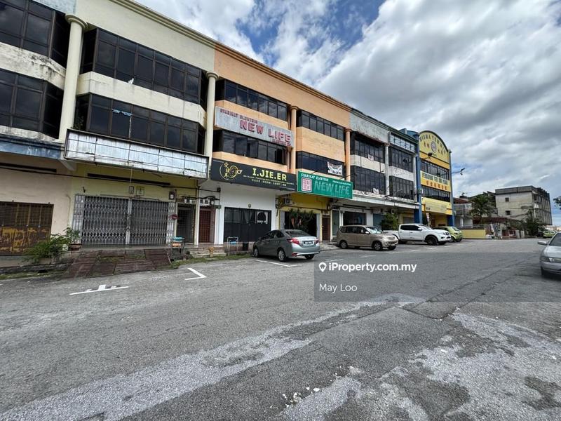 For Sale - Pasir Putih 3 Storey shop
